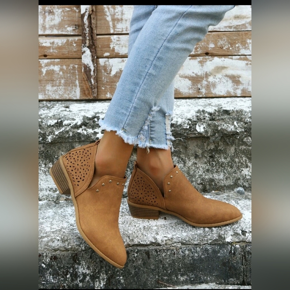Studded Decor Ankle Booties Size 8.5